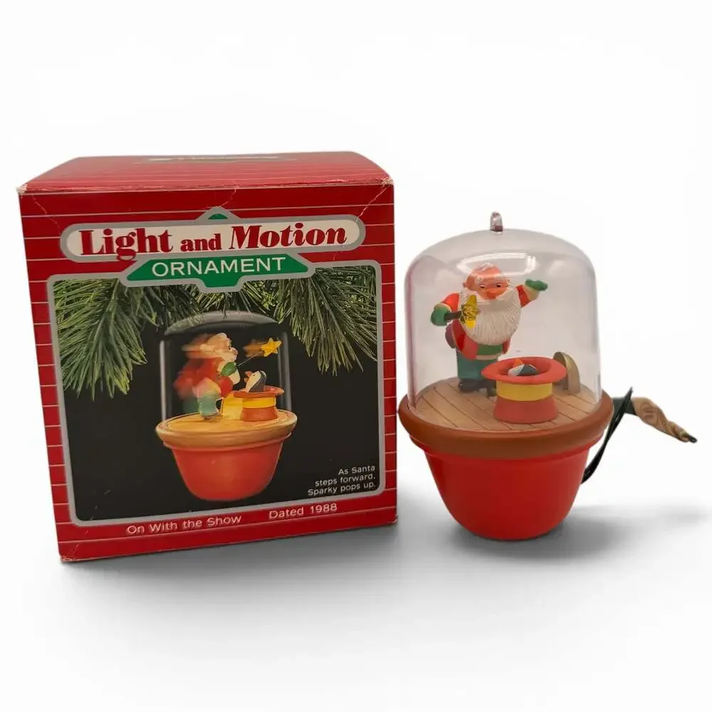 Hallmark Keepsake Magic Light and Motion Ornament - On With the Show, 1988